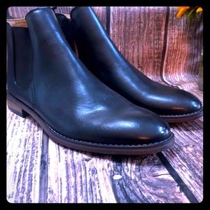 Men’s Madden mid Bootie NWOT